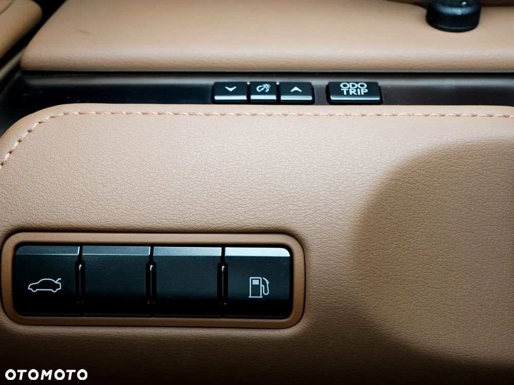 Lexus LC 500h Prestige - 20