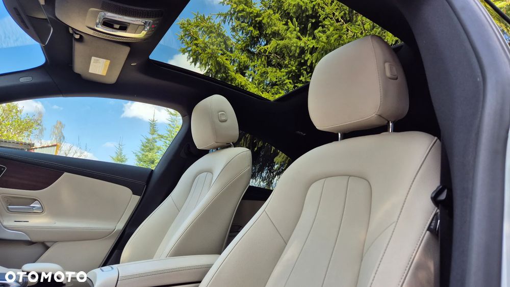 Mercedes-Benz CLA 250 7G-DCT AMG Line - 19