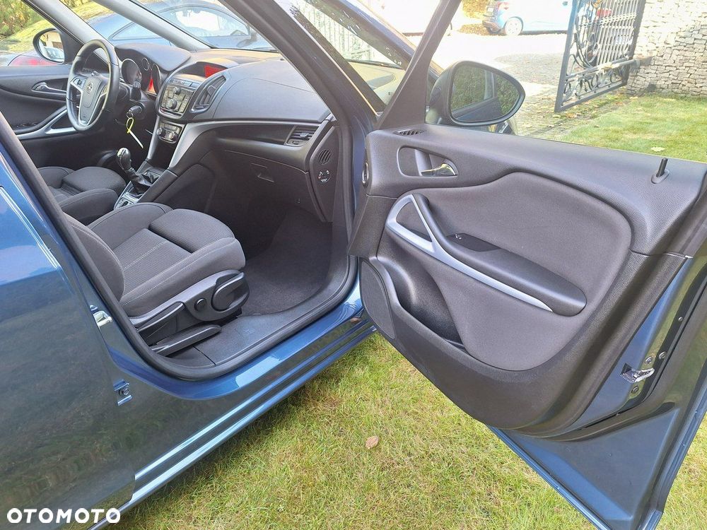 Opel Zafira - 23