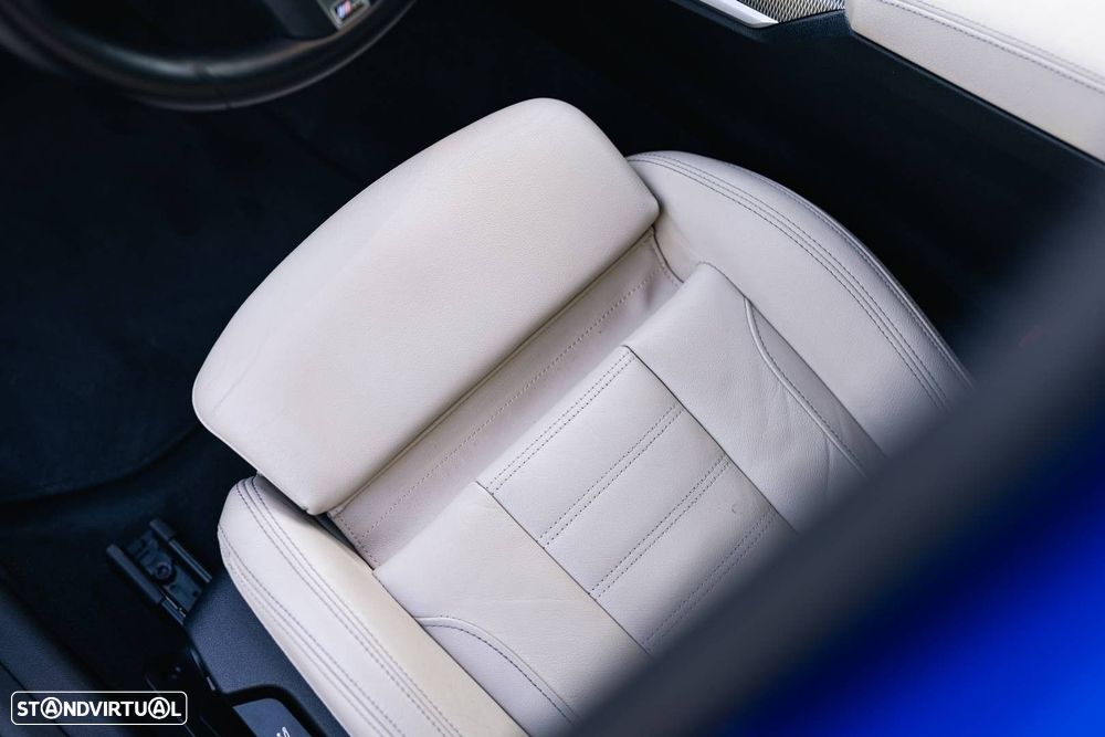 BMW 320 d Pack Desportivo M Auto - 44