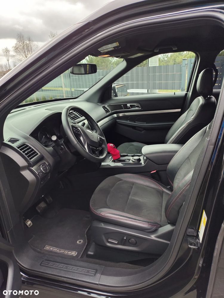 Ford Explorer - 5