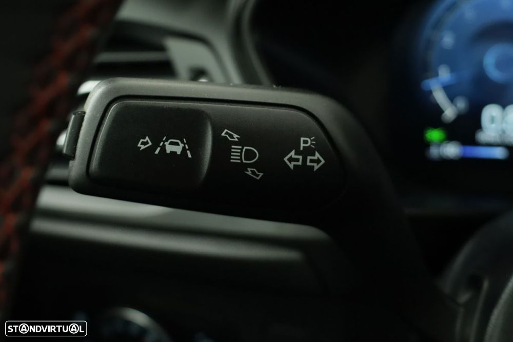 Ford Focus 1.0 EcoBoost MHEV ST-Line X - 16