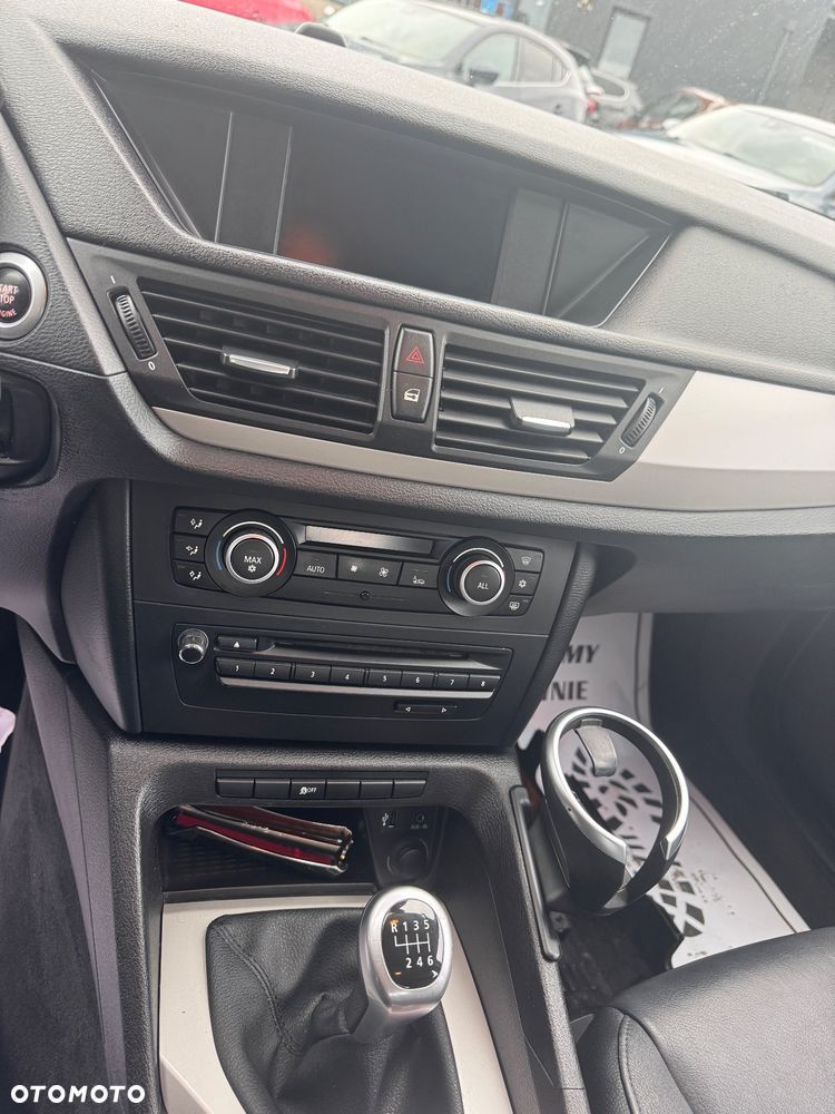 BMW X1 sDrive18i Sport Line - 10