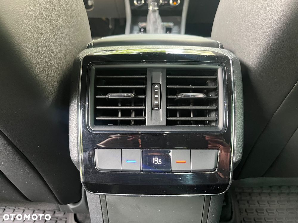 Skoda Superb 2.0 TSI Sportline DSG - 20