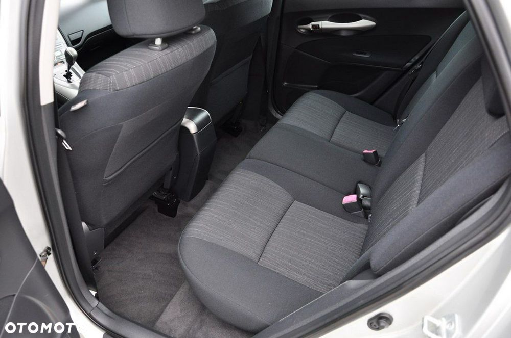 Toyota Auris - 24
