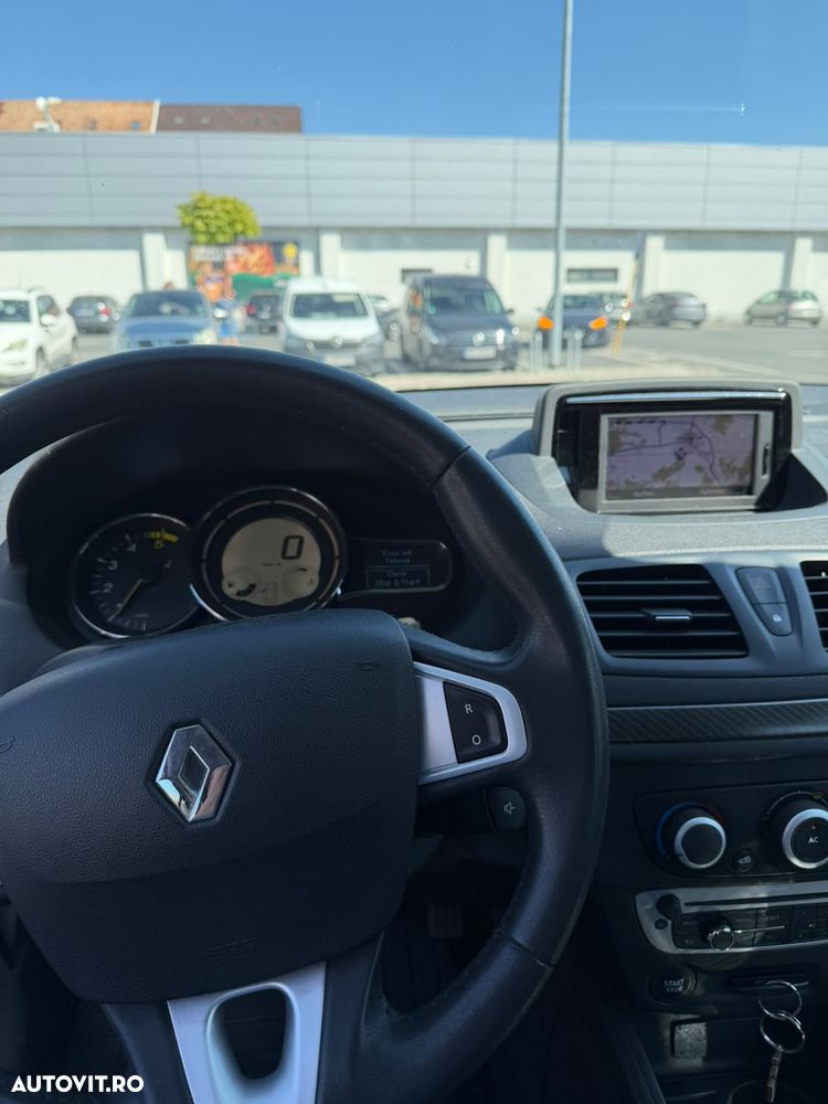 Renault Megane ENERGY dCi 110 Start & Stop Bose Edition - 10