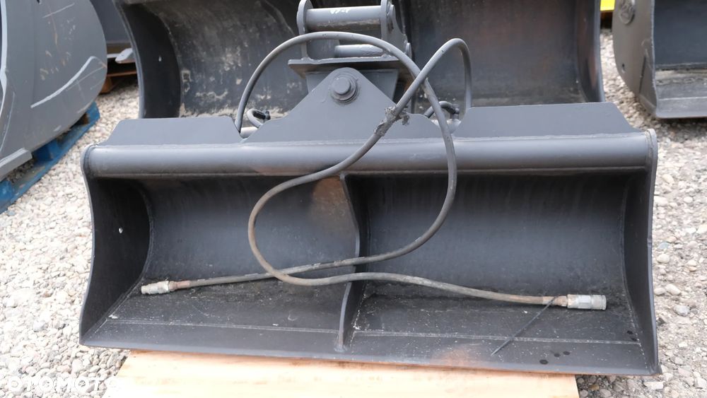 łyżka skarpowa hydrauliczna 150cm sworznie fi 60mm  do koparki 6 -10 ton - 8