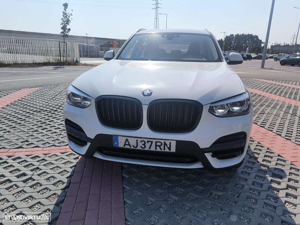 BMW X3 18 d sDrive Advantage Auto - 2