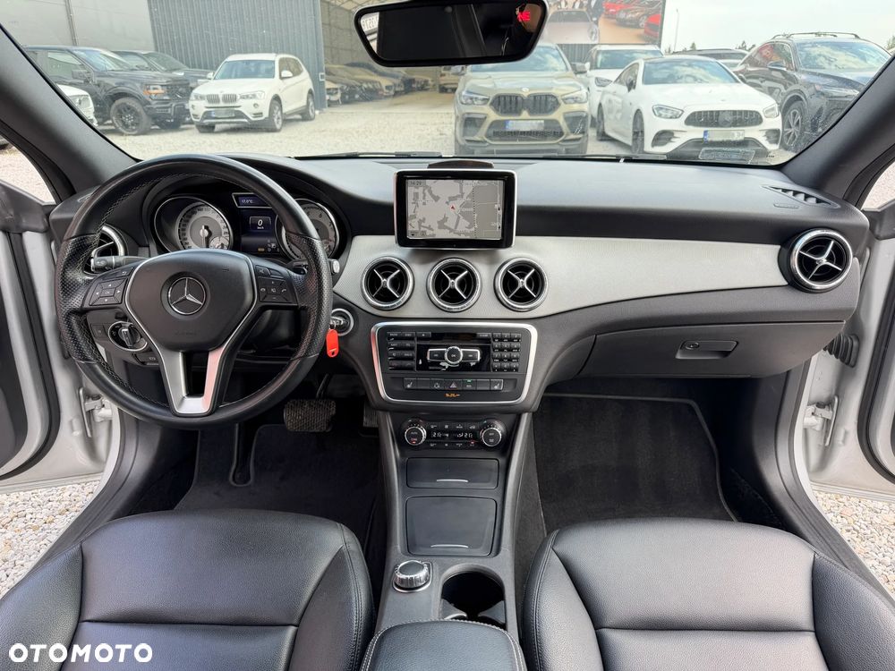 Mercedes-Benz CLA 250 4Matic 7G-DCT AMG Line - 6
