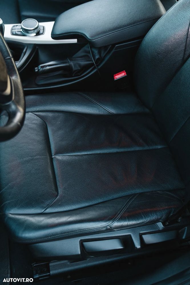 BMW Seria 3 318d - 25