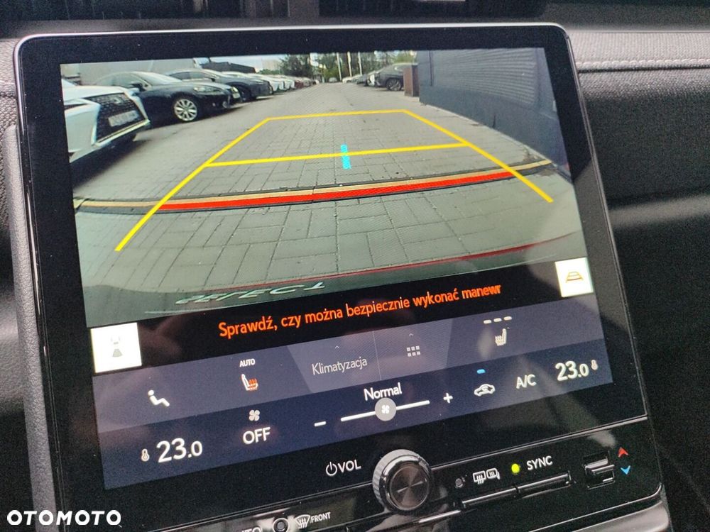Lexus LBX 1.5 Hybrid - 18