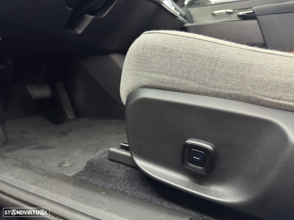 Volvo EX30 Twin Motor Performance AWD Ultra - 17