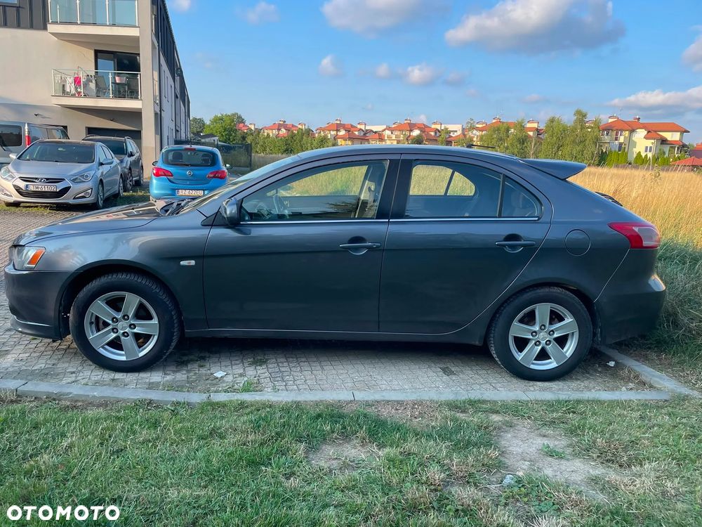 Mitsubishi Lancer 1.5 Inform - 4