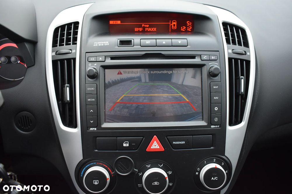 Kia Ceed ver-cee-d-1-4-comfort-plus - 8