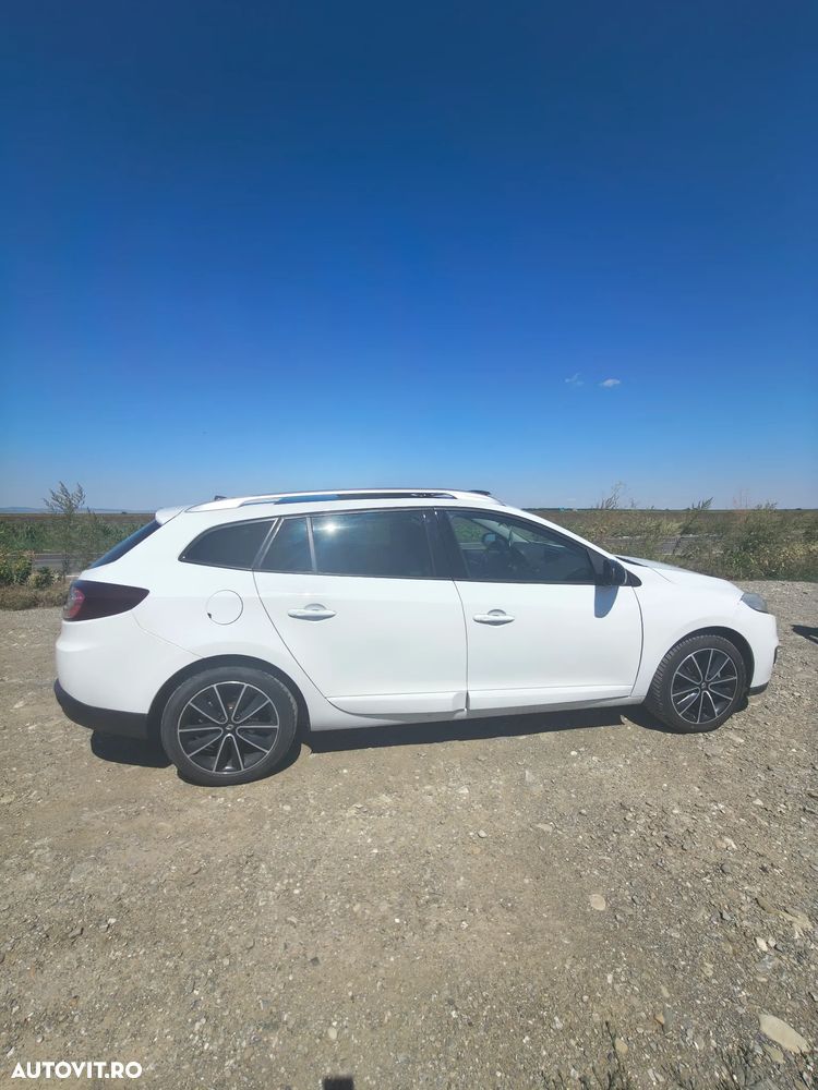 Renault Megane ENERGY dCi 110 Start & Stop Bose Edition - 4