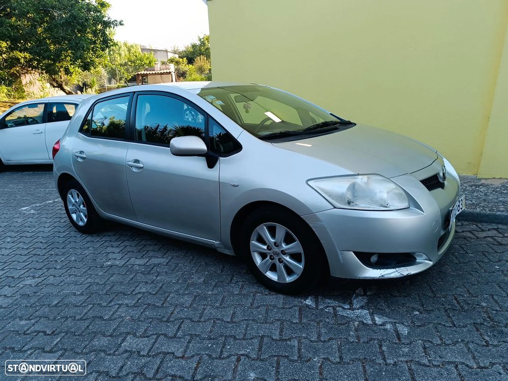 Toyota Auris 1.4 D-4D - 2