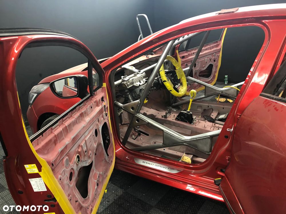 Renault Clio - 18