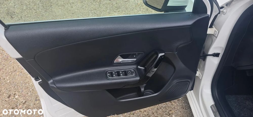 Mercedes-Benz Klasa A 180 Advanced Progressive - 25