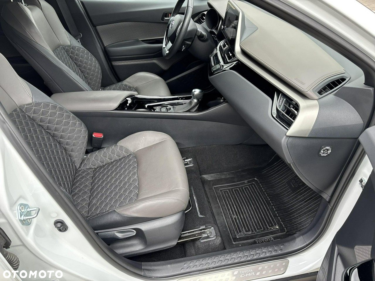 Toyota C-HR 1.8 Hybrid Executive - 18