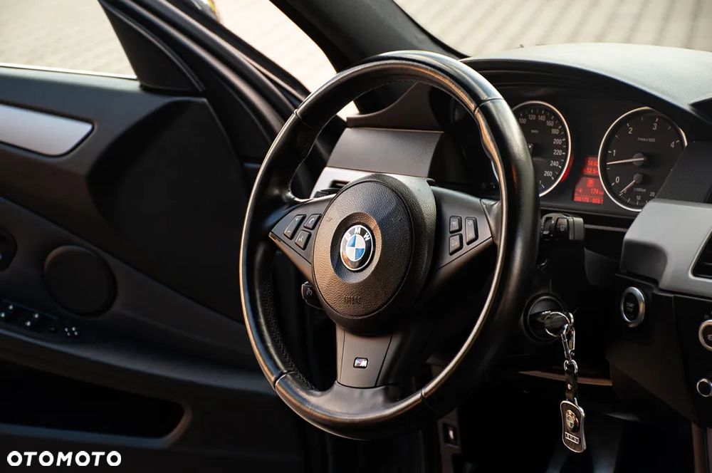 BMW Seria 5 - 32