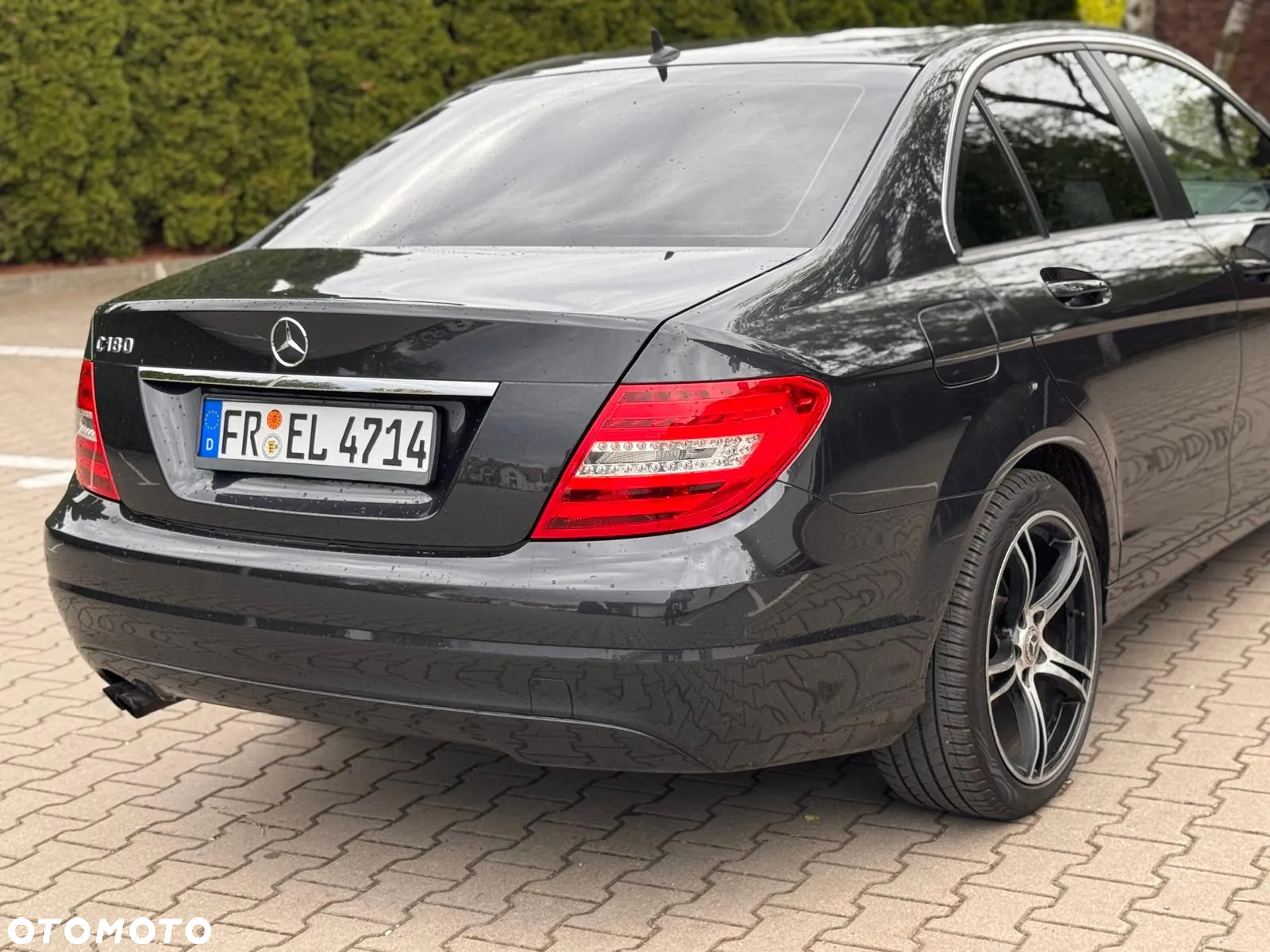 Mercedes-Benz Klasa C 180 CGI BlueEFFICIENCY - 17