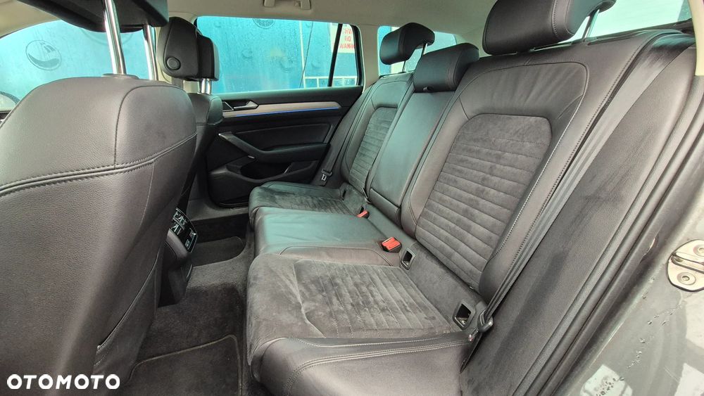 Volkswagen Passat 1.8 TSI BMT Highline - 19