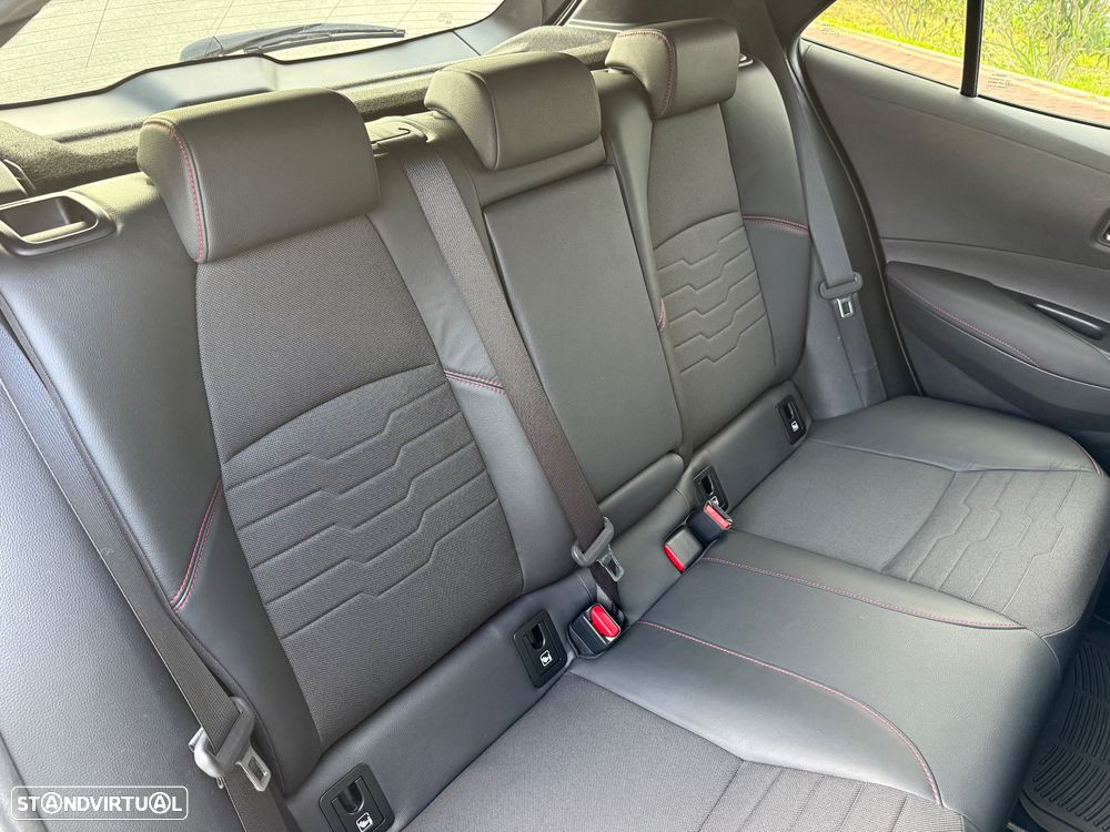 Toyota Corolla 1.8 Hybrid Exclusive - 31