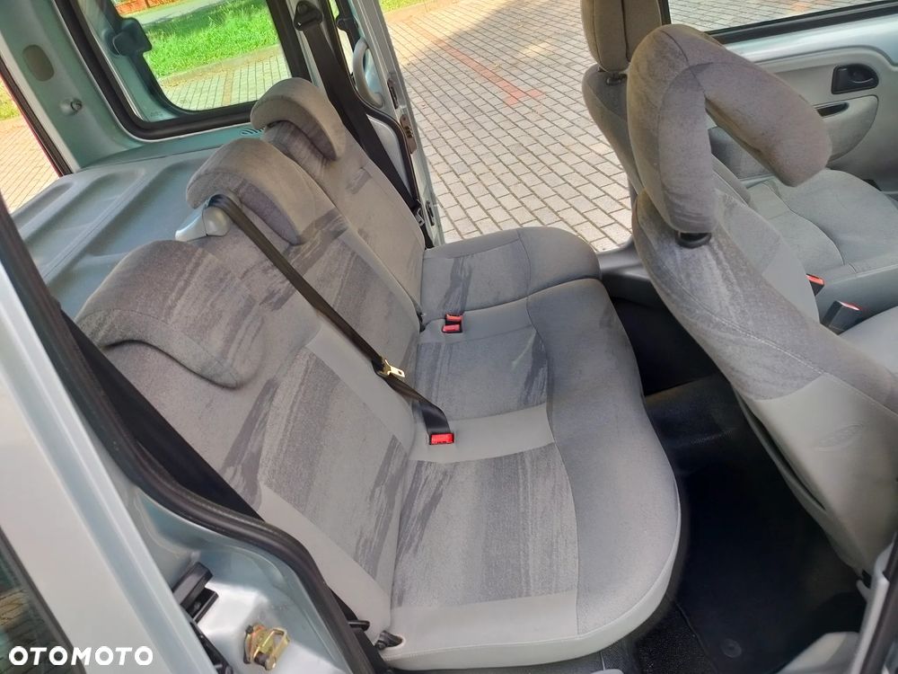 Renault Kangoo 1.6 16V Privilege - 14