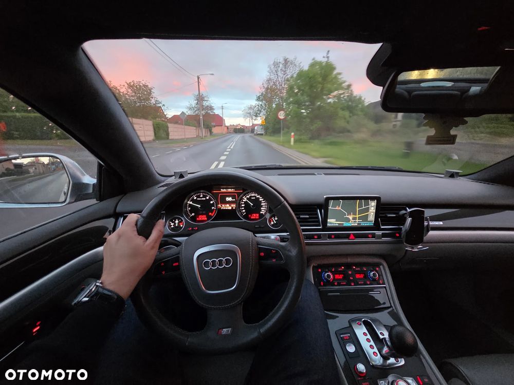 Audi A8 - 5