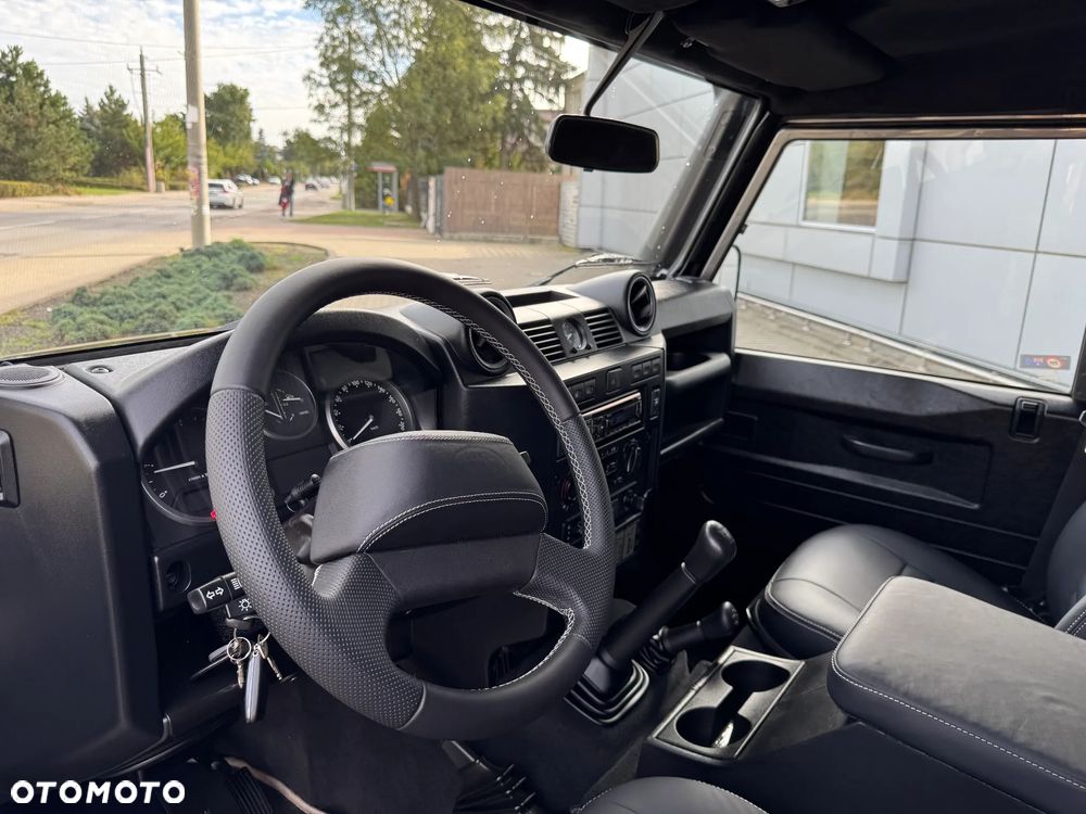 Land Rover Defender 2.2TD4 CrewCab SE - 13