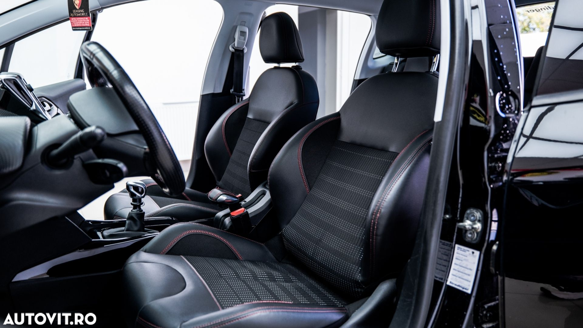 Peugeot 2008 BlueHDi FAP 120 STOP & START GT-Line Edition - 13