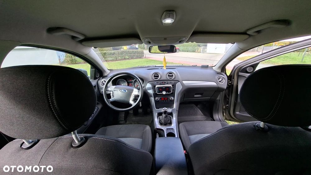 Ford Mondeo 2.0 Trend X - 10