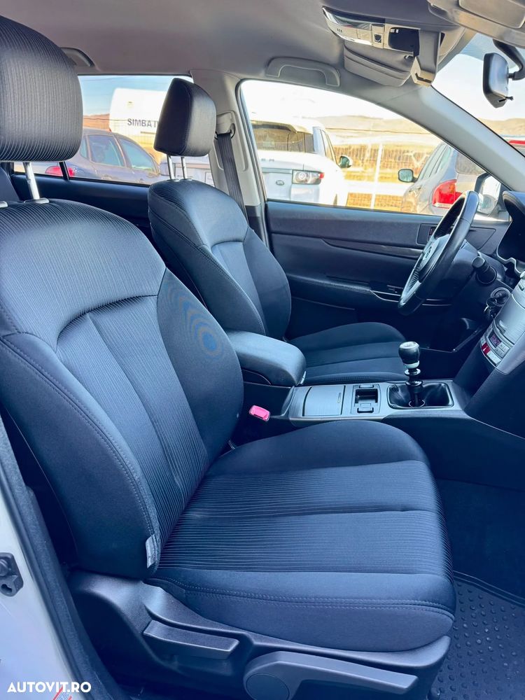 Subaru Legacy Kombi 2.0D Sport - 23