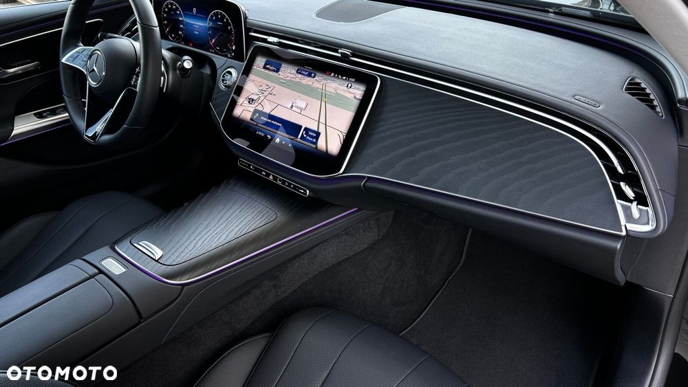 Mercedes-Benz Klasa E 200 mHEV 4-Matic Avantgarde 9G-Tronic - 16