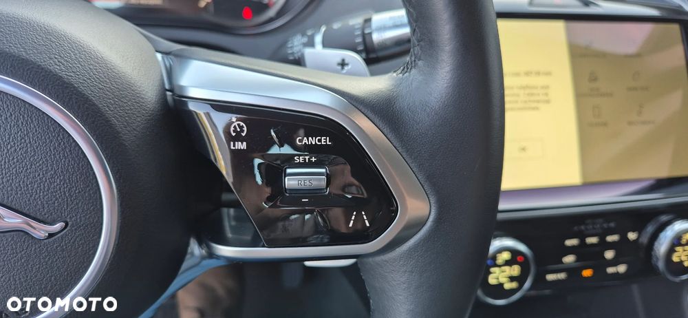Jaguar E-Pace - 23