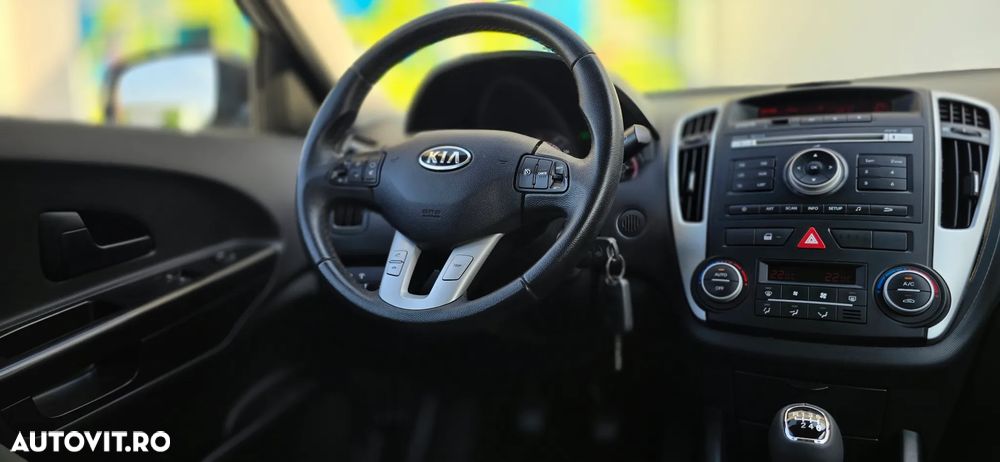 Kia Ceed - 10
