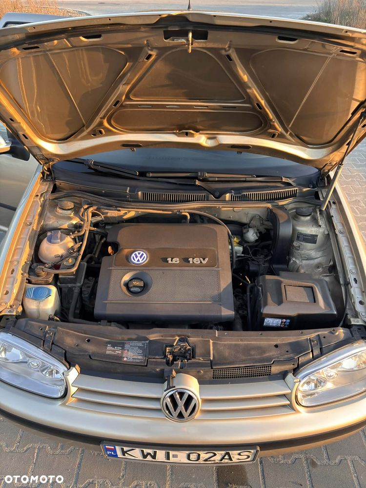 Volkswagen Golf 1.6 Q - 20