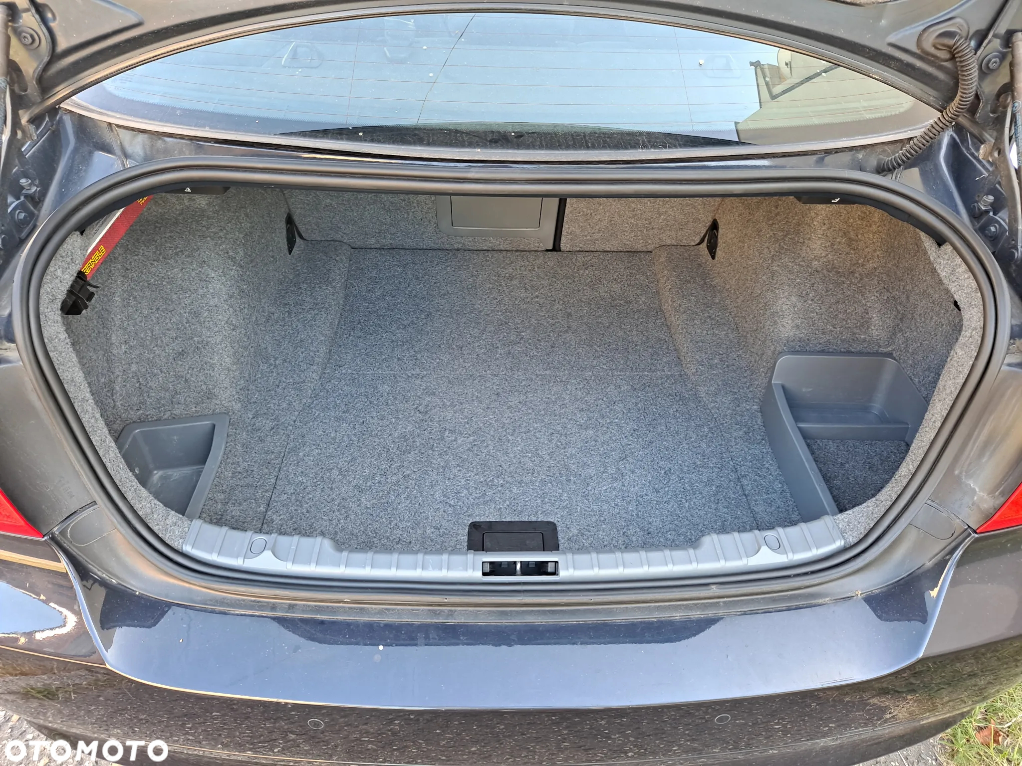 BMW Seria 3 320i - 13