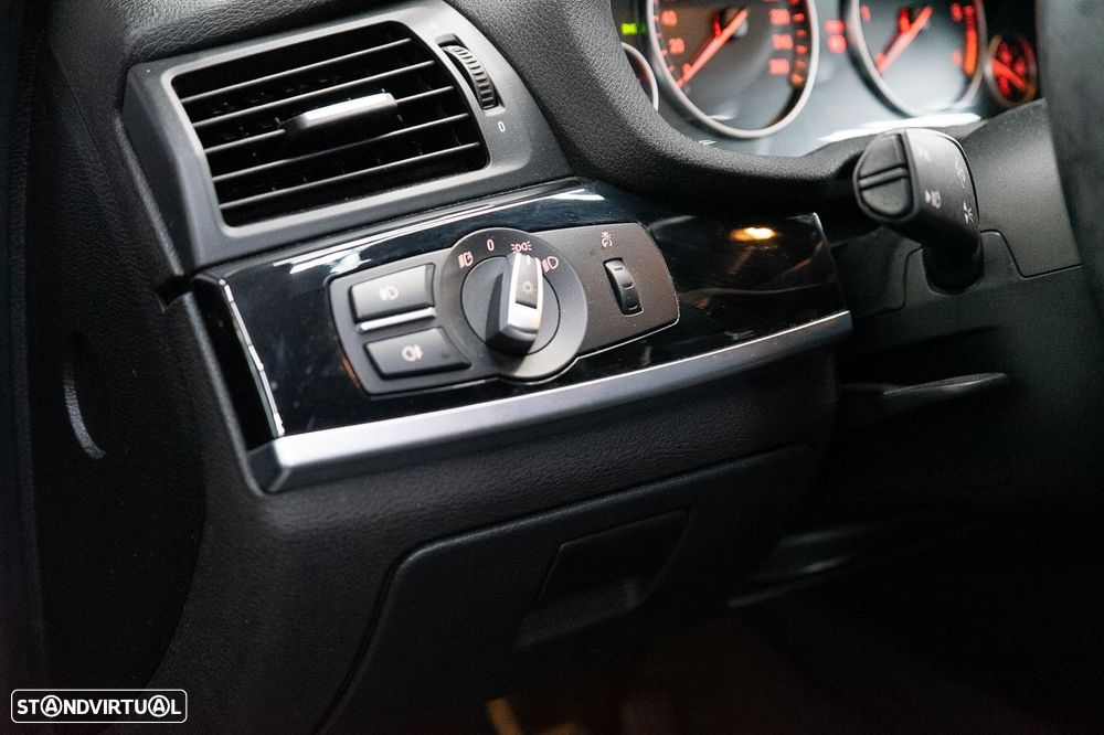 BMW X4 20 d xDrive Pack M Auto - 28