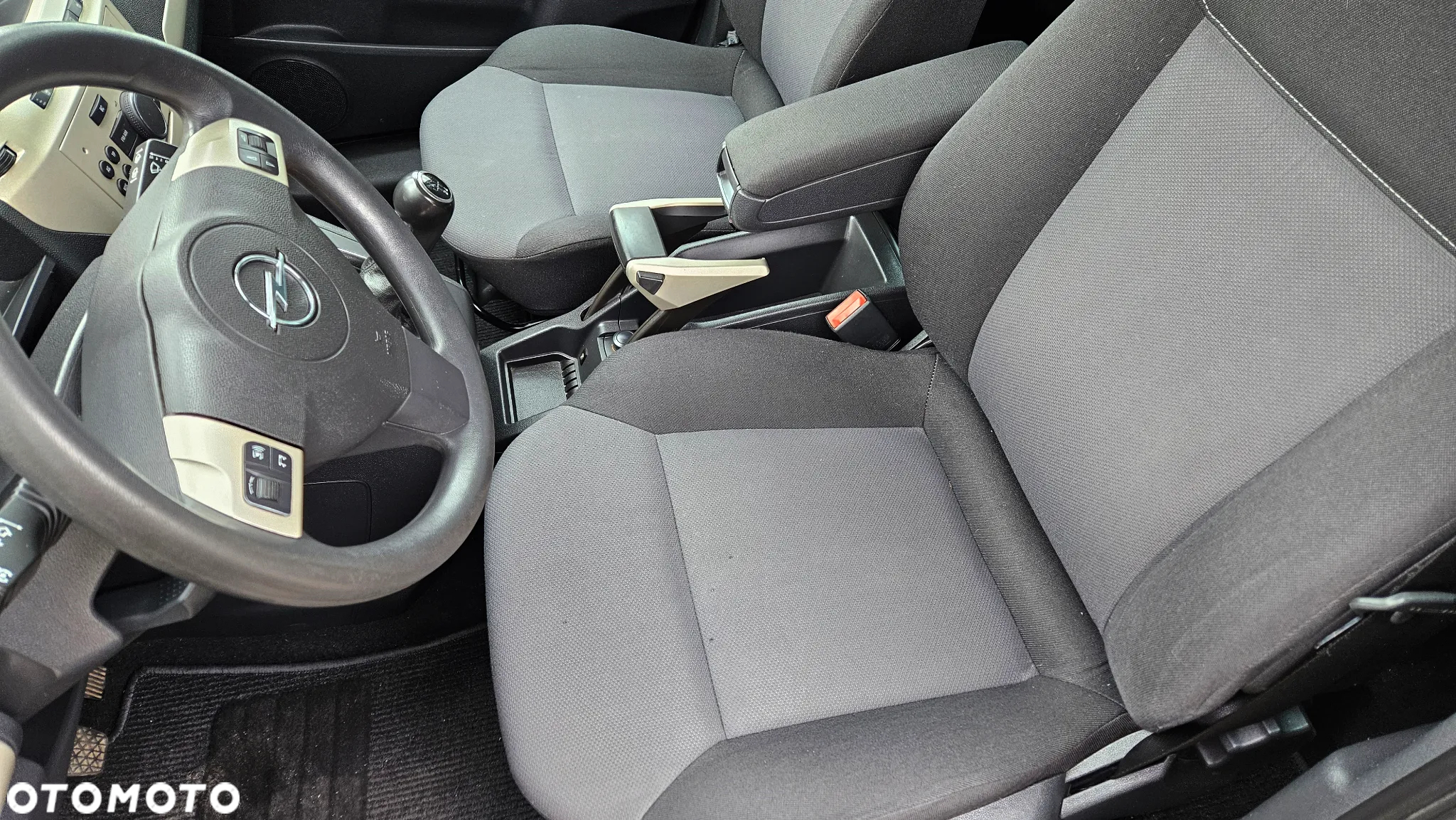 Opel Zafira 1.8 Cosmo - 23