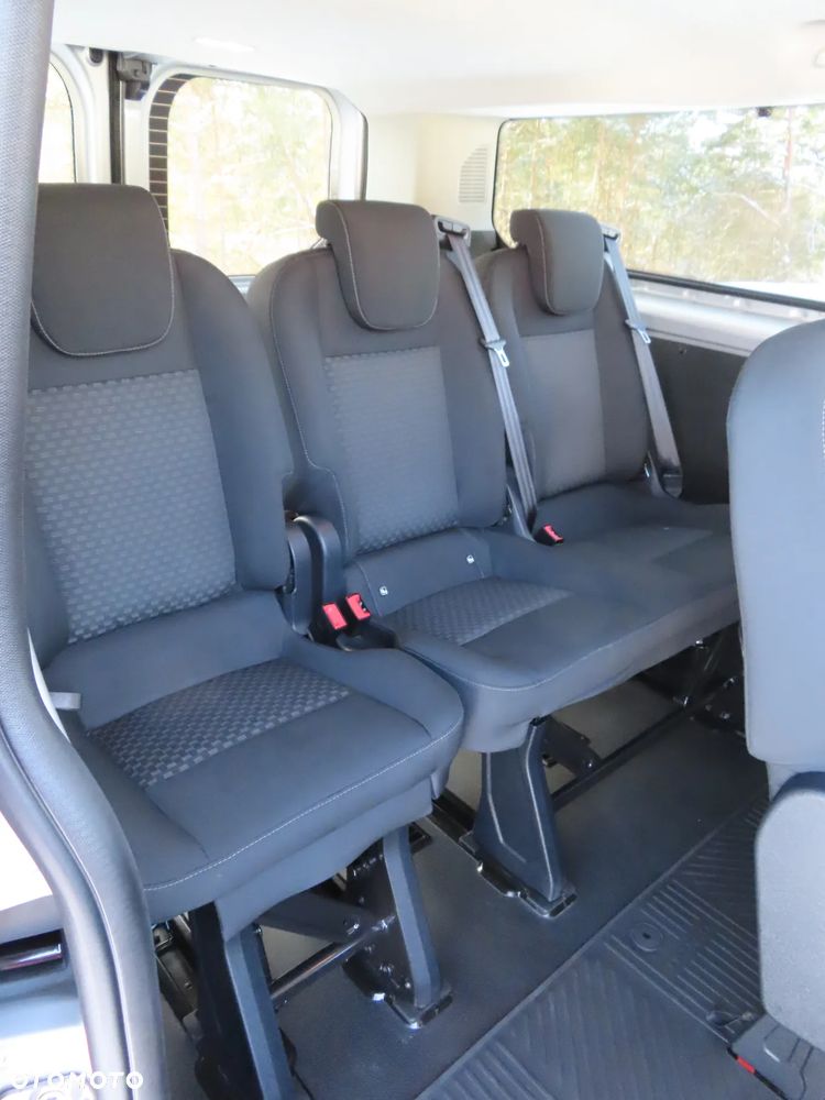 Ford Transit CUSTOM 2.0 TDCi 130 Km L2 Limited Edition W Najbogatszej Wersji Wyposażenia TREND L2H1 LONG Blaszak Furgon 9-Cio Osobowy Stan Jak NOWY POLECAM - 22