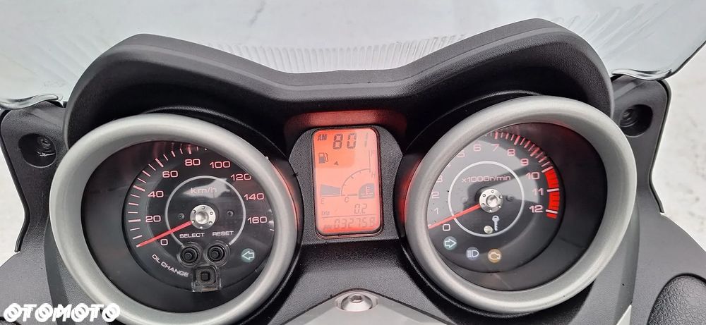 Yamaha X-max - 27