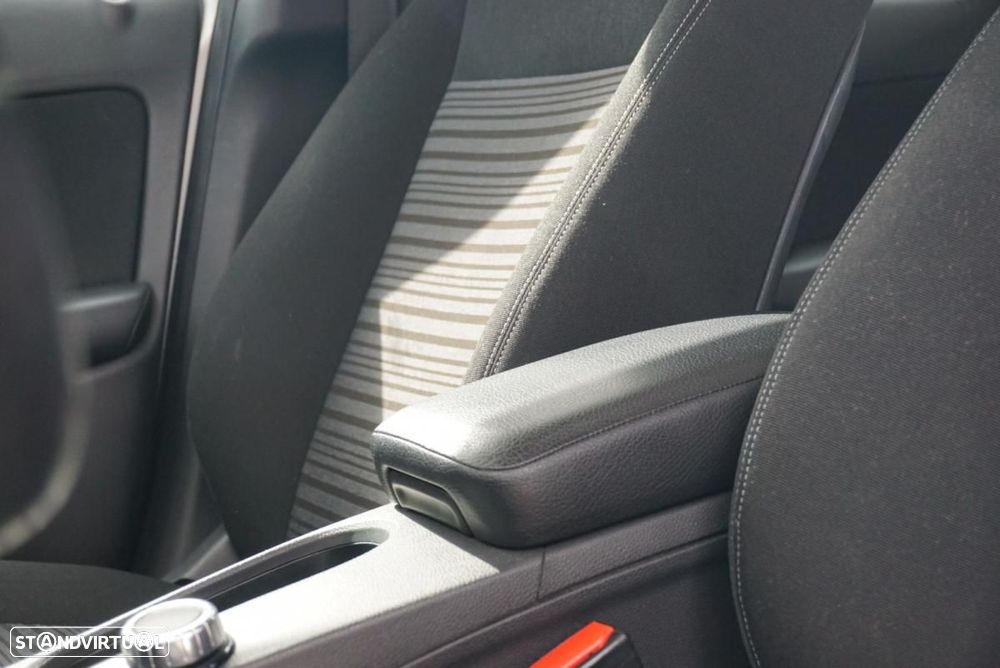 Mercedes-Benz B 180 CDI BlueEFFICIENCY - 31