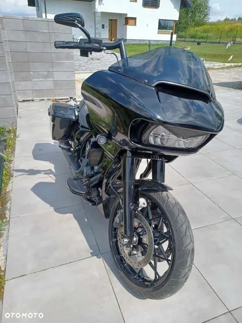 Harley-Davidson Touring Road Glide - 12