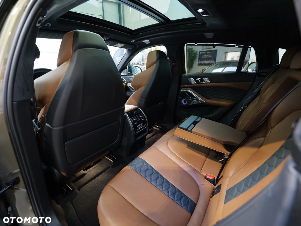 BMW X6M - 17
