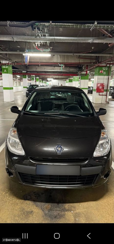 Renault Clio 1.5 DCI - IVA dedutível - 6