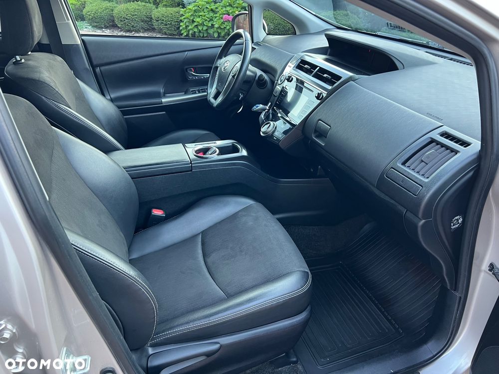 Toyota Prius+ (Hybrid) Comfort - 14