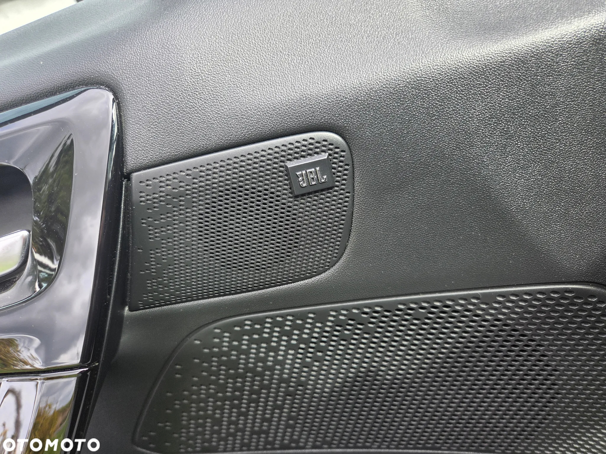 Peugeot 208 GTI 200 THP - 9