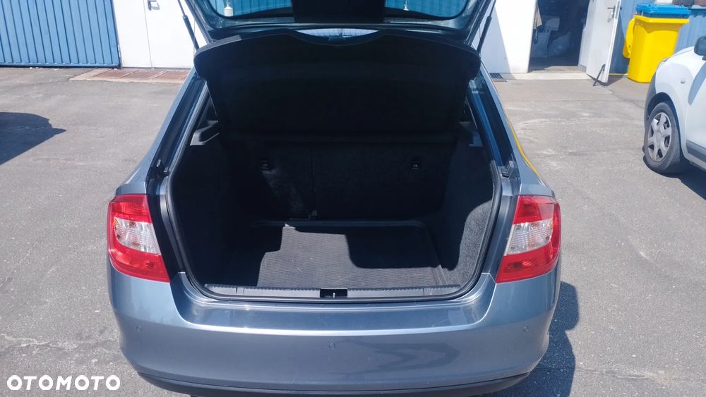 Skoda RAPID 1.2 TSI Ambition - 18
