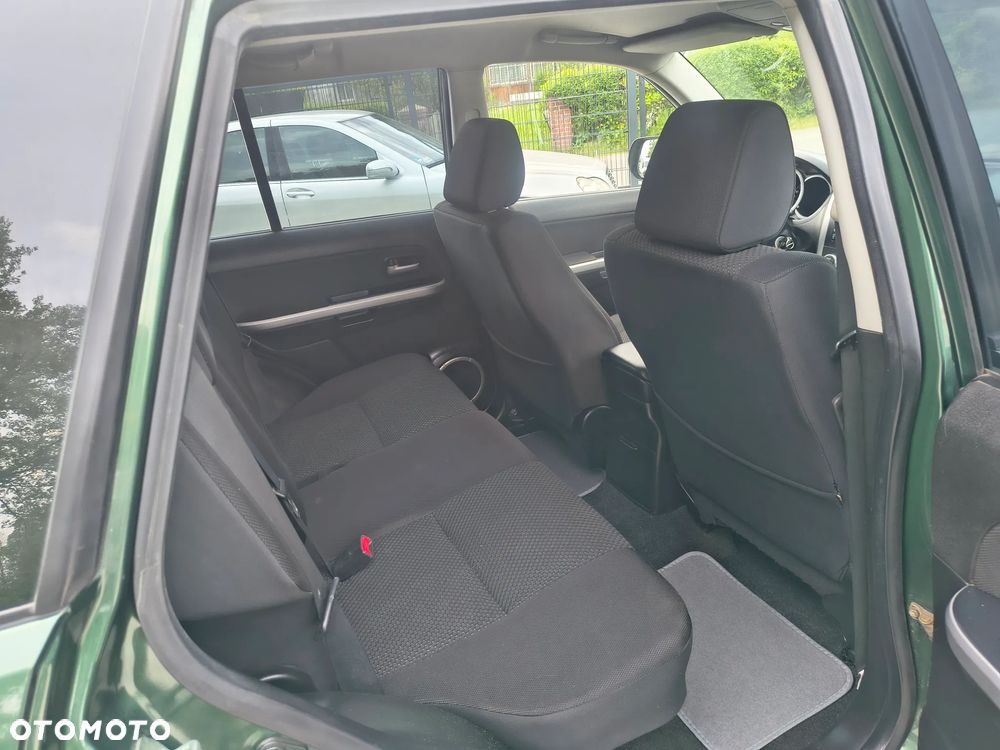 Suzuki Grand Vitara 2.0 Comfort Style - 18